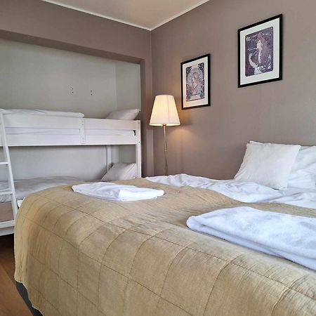 אקורירי E18 Apartments מראה חיצוני תמונה