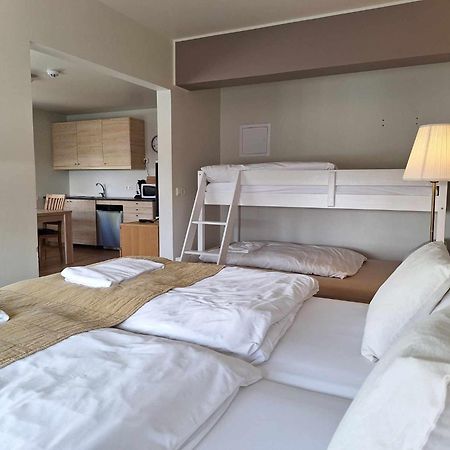 אקורירי E18 Apartments מראה חיצוני תמונה