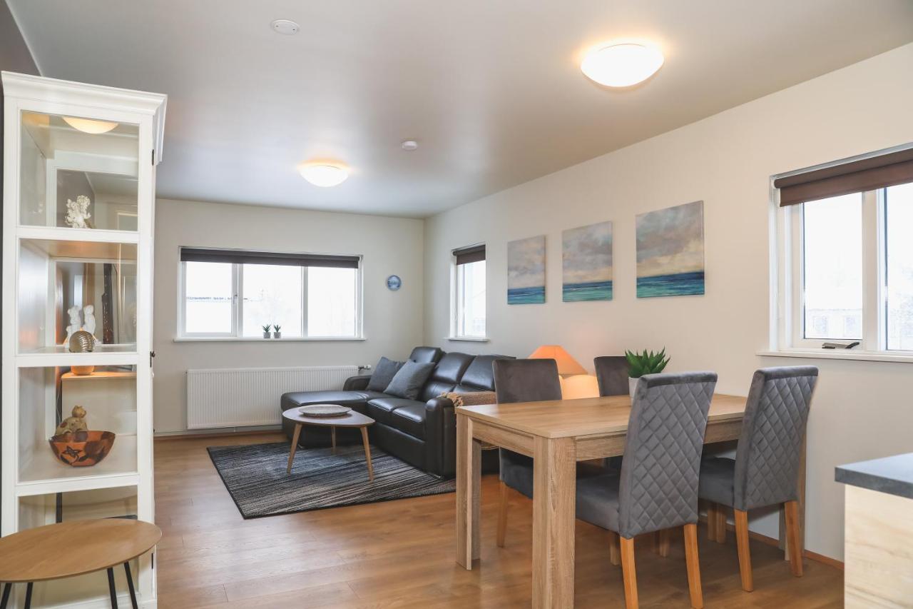אקורירי E18 Apartments מראה חיצוני תמונה