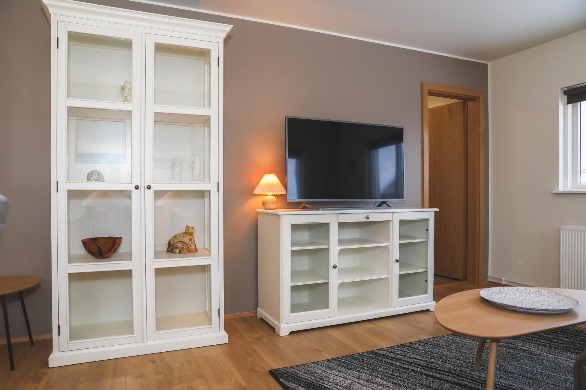 אקורירי E18 Apartments חדר תמונה